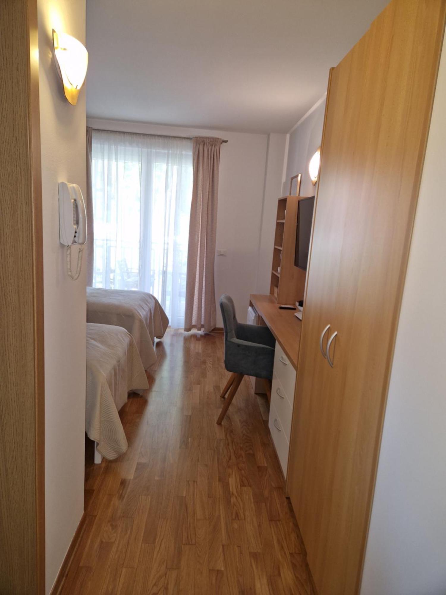Room 211 - Aparthotel Jadranka Portorož Extérieur photo