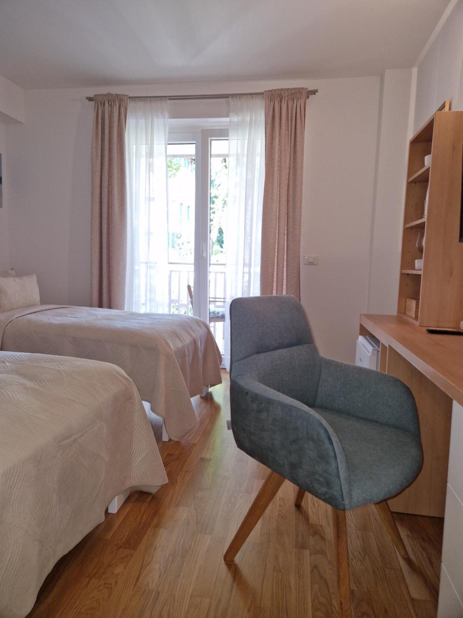 Room 211 - Aparthotel Jadranka Portorož Extérieur photo